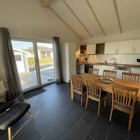 Holiday home G5 Mit Garten In Eckwarderhoerne